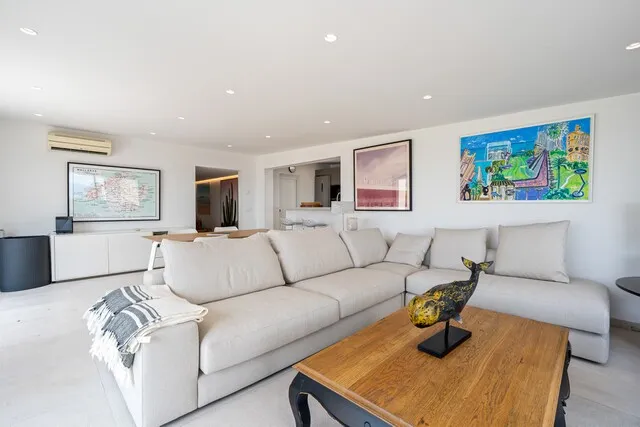 Frontline Sea View Apartment for Sale in Portals Nous, Southwest Mallorca — photo 4