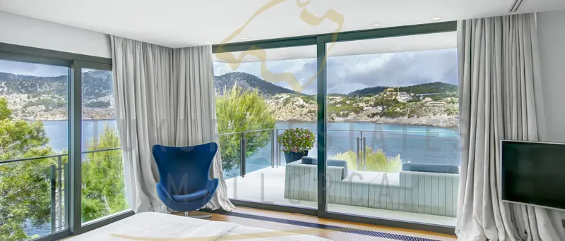 Modern villa in Camp de Mar with sea access and vacation rental license — photo 2