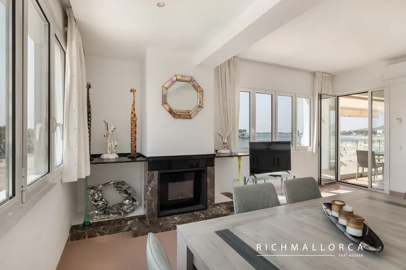 Holiday apartment on the frontline of the beach and marina — photo 10