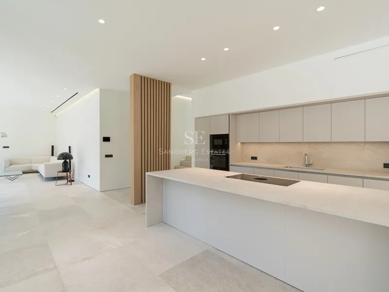 Modern Villa for Sale in Camp de Mar — photo 12