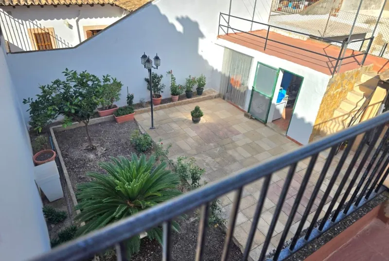 Mallorcan house with patio in Consell — photo 12