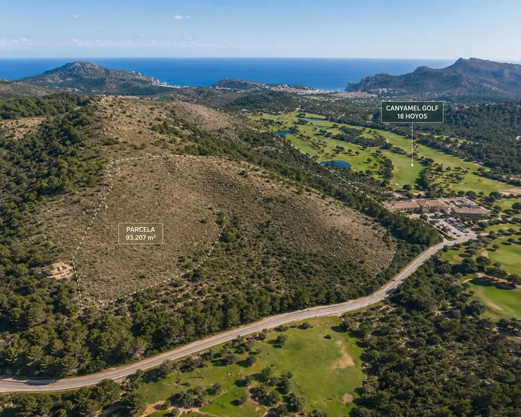 Exclusive rustic buildable plot with sea views next to Canyamel Golf Course, Capdepera — photo 1