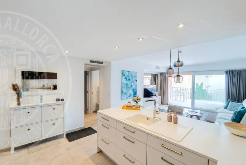 260528 – Stylish Sea View Apartment — photo 7