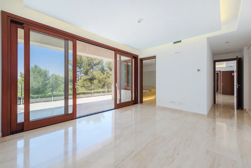 Incredible hillside villa with guest apartment in Canyamel — photo 10