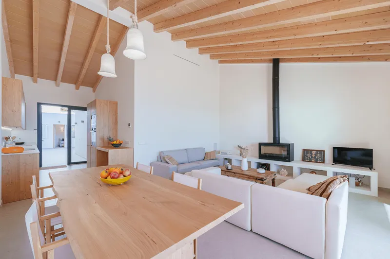 Seasonal rental: Seafront residence in Capdepera for rent — photo 4