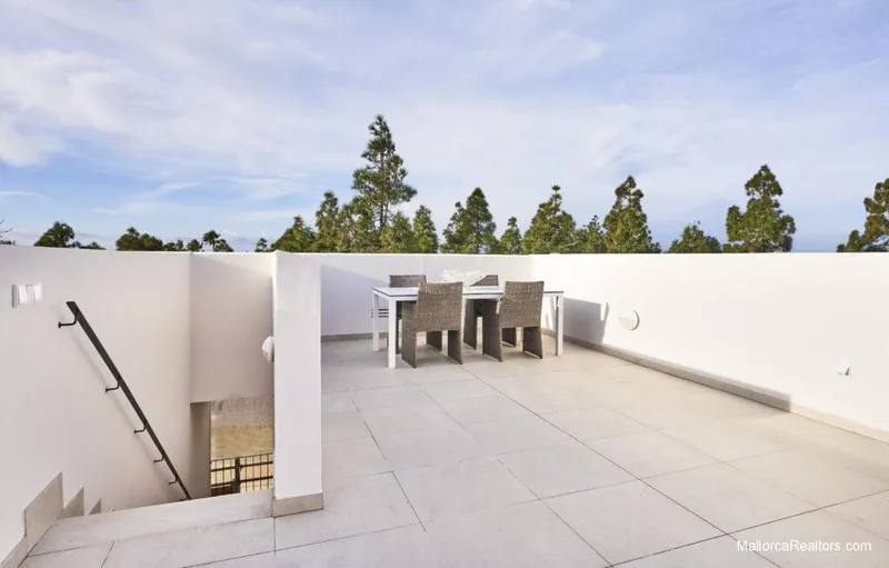 2 Bedrooms Mallorcan Style Apartments Near the Sea in Ses Salines with Communal Gardens and Swimming Pool — photo 8