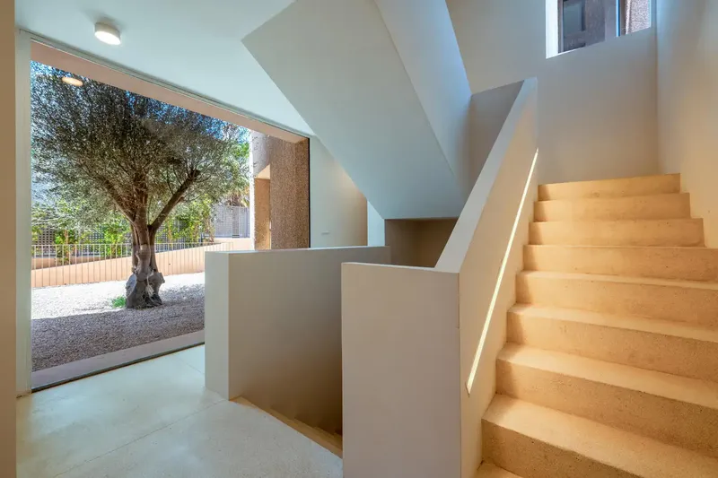 Exceptional new-build villa combining modern architecture with echoes of Mallorca's Moorish history — photo 4