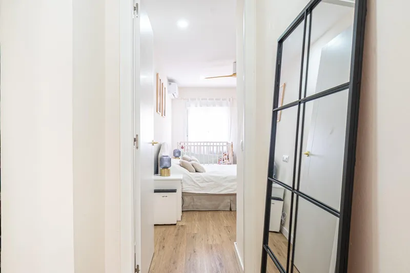 Reformed three-bedroom flat with balcony in Pere Garau — photo 11
