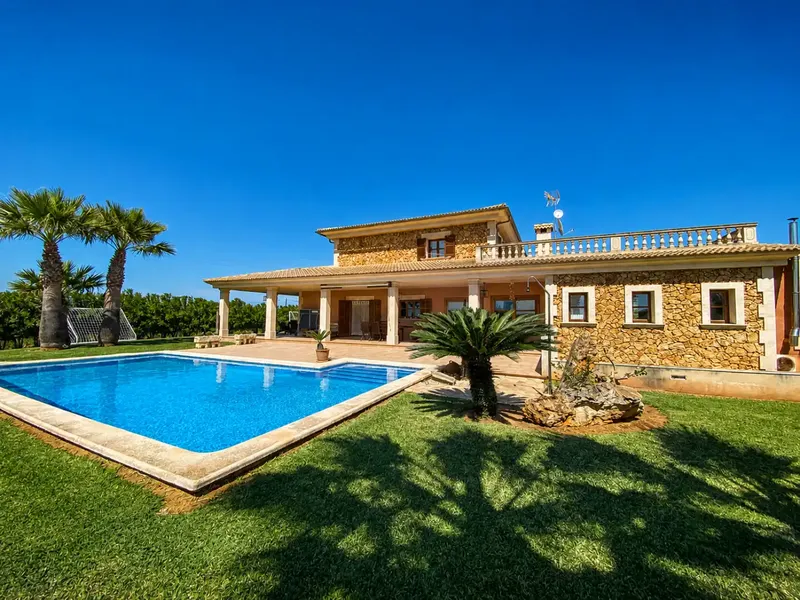 Exclusive finca with pool and large plot in Santa Margalida – available from October for seasonal or long-term rent — photo 1