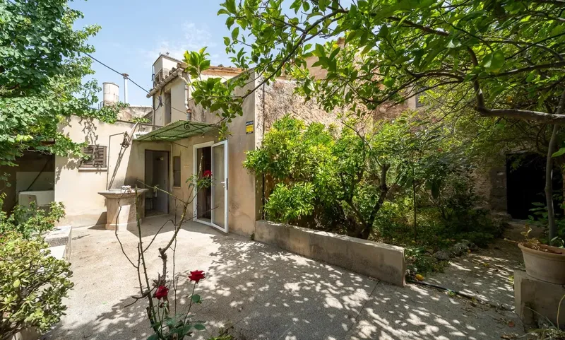 Townhouse with great potential in Santa Maria d... — photo 3