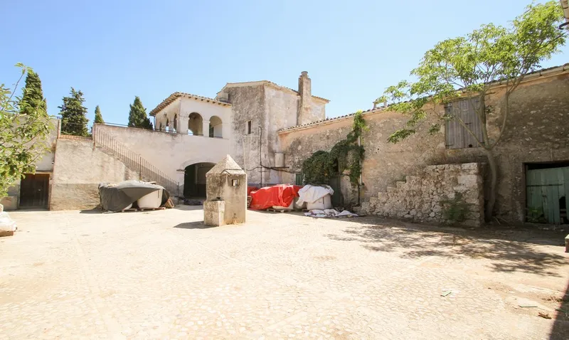 Manor house to renovate in Pina with a view to the Tramontana — photo 2