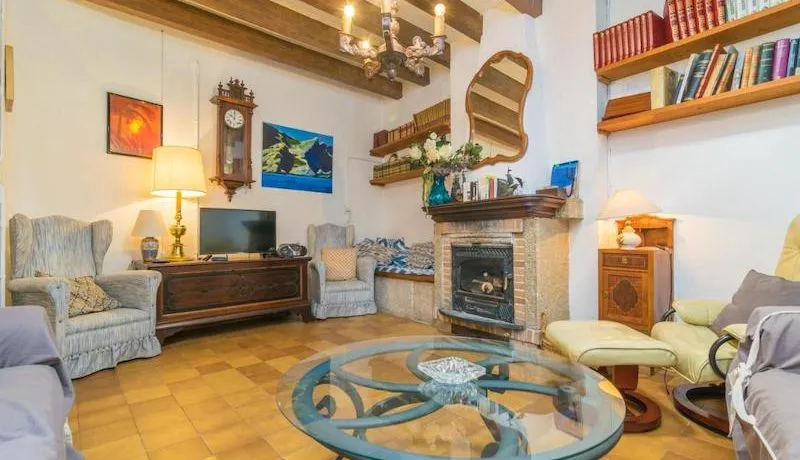 Spectacular finca with two houses and holiday rental in Biniaraix — photo 10