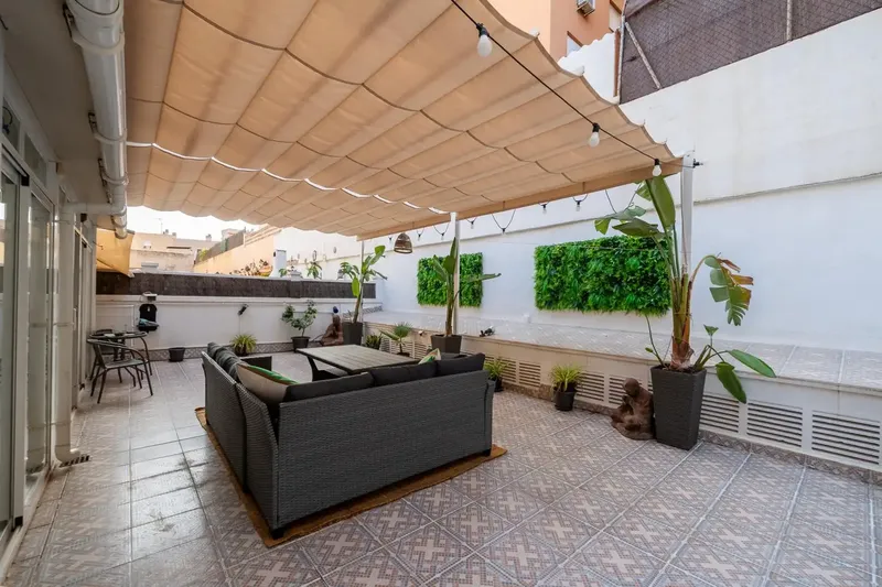 Planta baja con 90 m² de terraza y 3 dormitorios en La Soledat Nord — photo 10