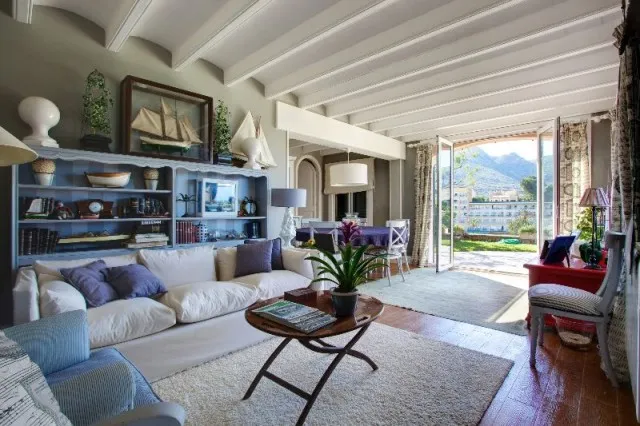 Frontline villa for sale in Mallorca's North with direct access to the beach in Cala Sant Vicenç, Mallorca — photo 7