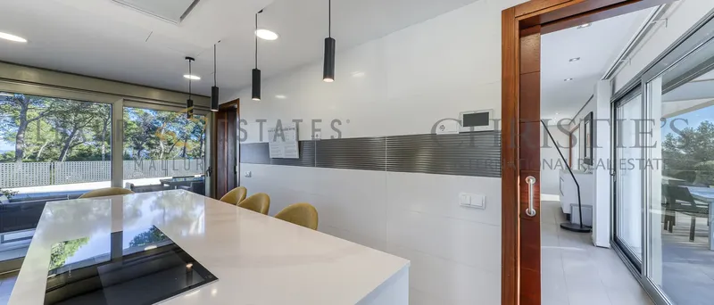Modern villa in Cala Vinyas with partial sea views — photo 8