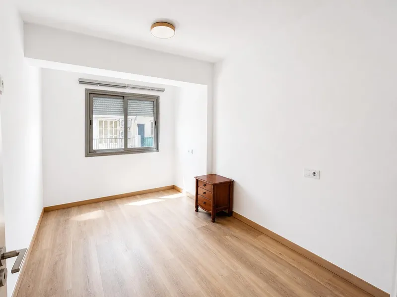 Modern renovated apartment in Blanquerna – Temporary rental (Maximum 11 months) — photo 10