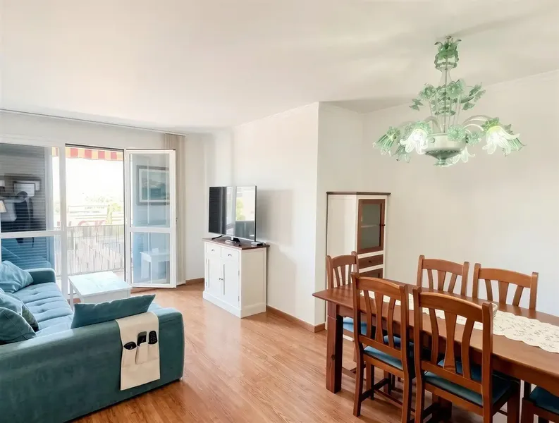 This spacious apartment is located in a well-maintained residential complex in an attractive area of Palma, combining comfort, space, and u — photo 4