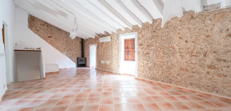 Reformed flat with Mallorcan charm for rent in Campos — photo 7