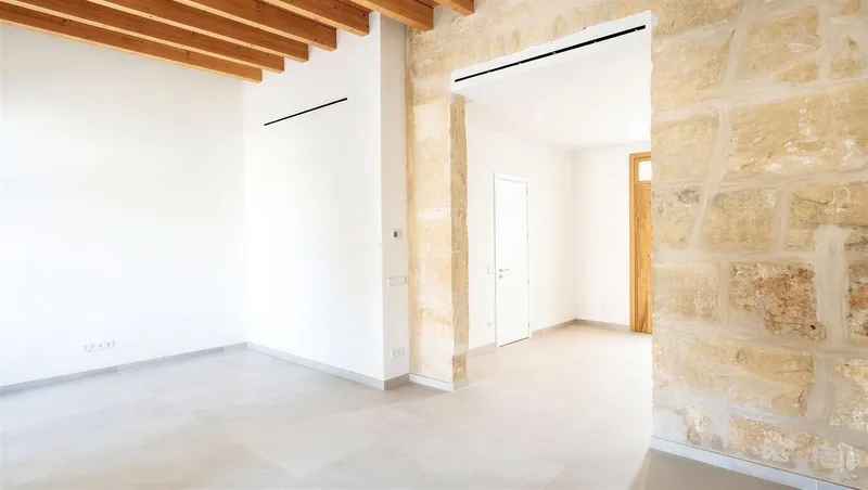 Modern townhouse with pool in prime location in Ses Salines — photo 4