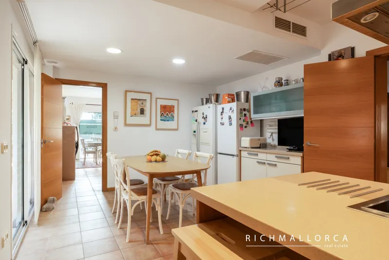 Bright family home with pool for sale in the prestigious pine area of Bonanova — photo 9
