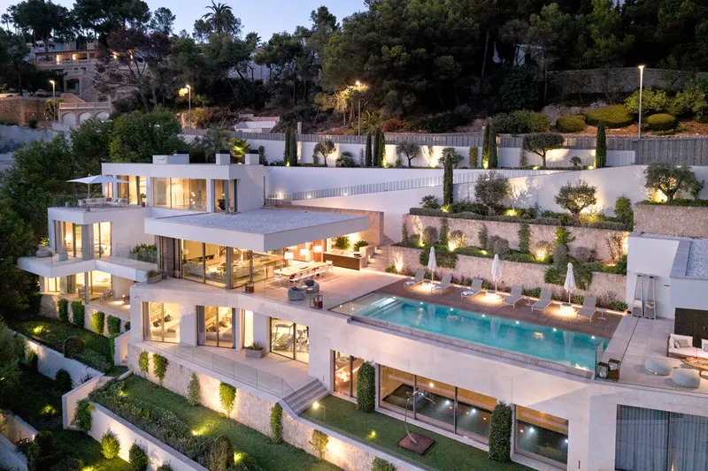 State-of-the-art luxury villa on a double lot in Old Son Vida with ocean and mountain views - Marcel Remus Real Estate — photo 2
