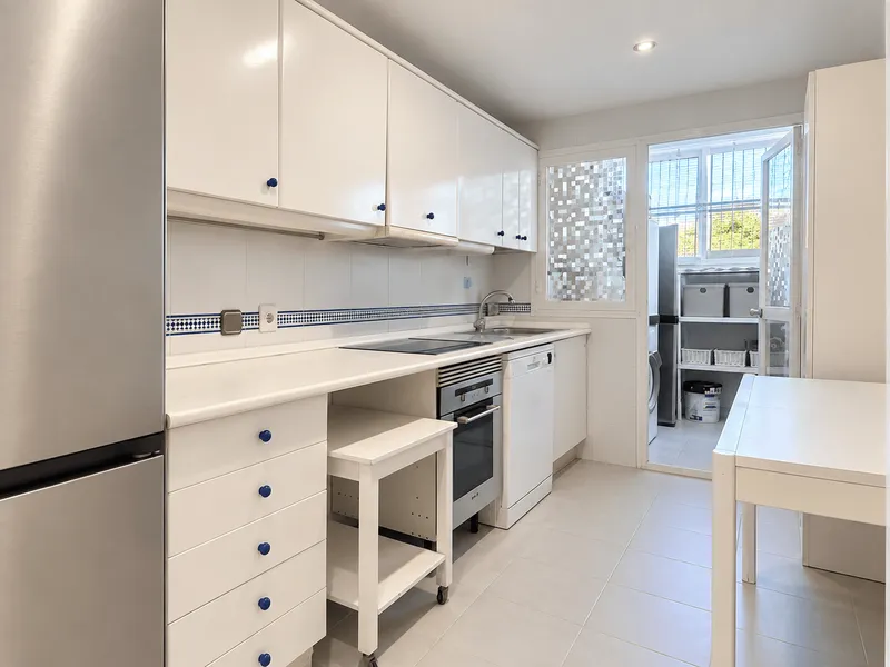 Mediterranean living in Portals Nous with underground parking and communal pool — photo 7