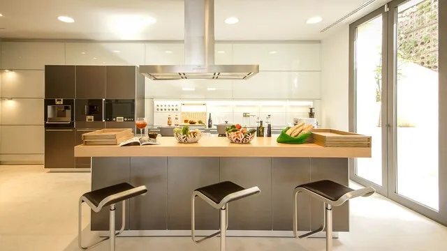 Luxury villa with stunning views and guest house for sale in Camp de Mar, Mallorca — photo 7