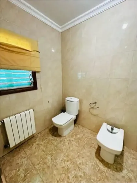 House with great potential, spaciousness and privileged location in Establiments. Ideal even for two families — photo 10