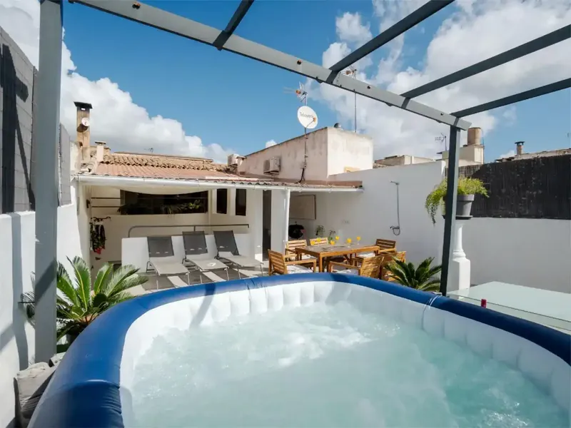 Se vende una casa de pueblo con ETV para 6 huespedes. La casa ha sido renovada hace 6 años y ofrece 2 plantas con 2 dormitorios y 2 bañis en — photo 5