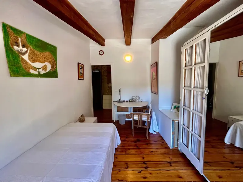 Discover this spectacular legal rustic house, completely renovated with lots of charm. Located on a plot of 3700m2, this property offers — photo 8