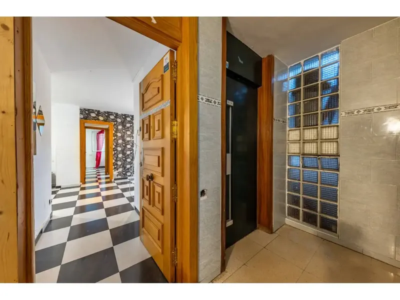 Bright Ground Floor Apartment Steps from Palma Beach and the Seafront Promenade — photo 3