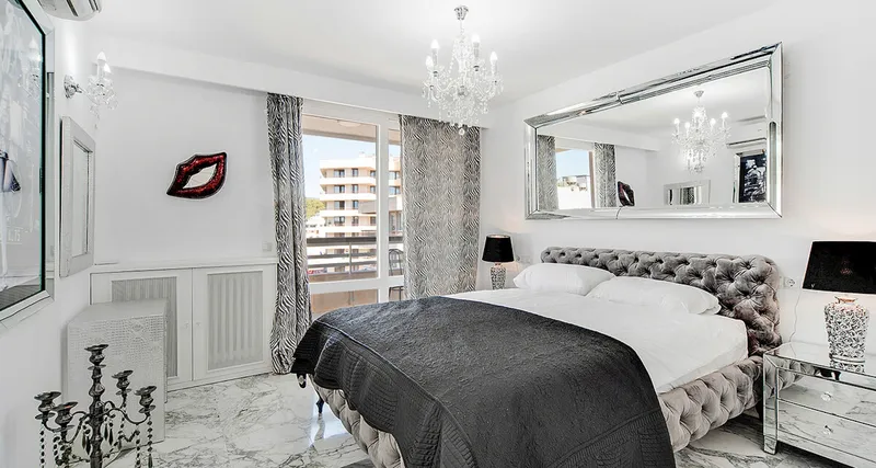Modern luxury penthouse directly on Paseo Maritimo with views over Palma Marina — photo 4