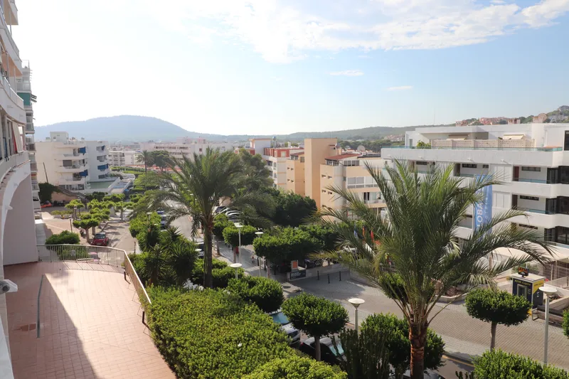 Cozy apartment in Santa Ponça with terrace — photo 3