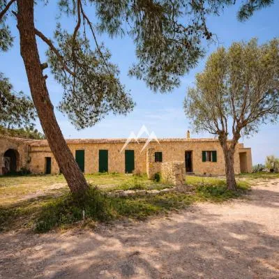 Large Estate of 192,000 m² — photo 1