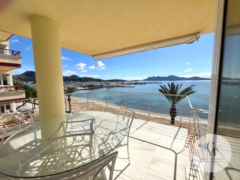Exclusive Luxury Duplex on the First Line of the Sea in Puerto Pollença: Comfort, Design and Incredible Views — photo 1