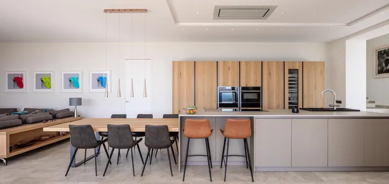 Stunning Contemporary Country Home with Luxury Finishes Throughout and Breathtaking Views of the Countryside — photo 5