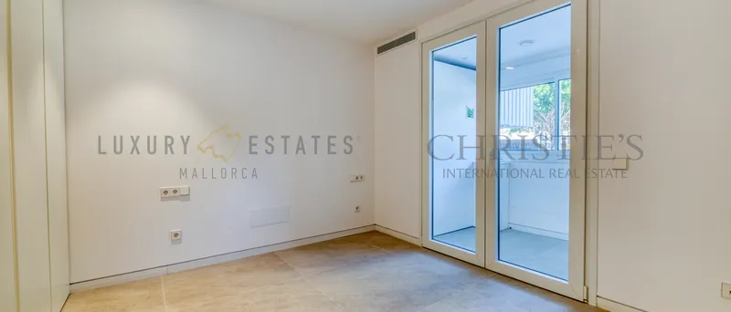 Renovated apartment in Palma in Can Barbará with harbor and sea views — photo 8