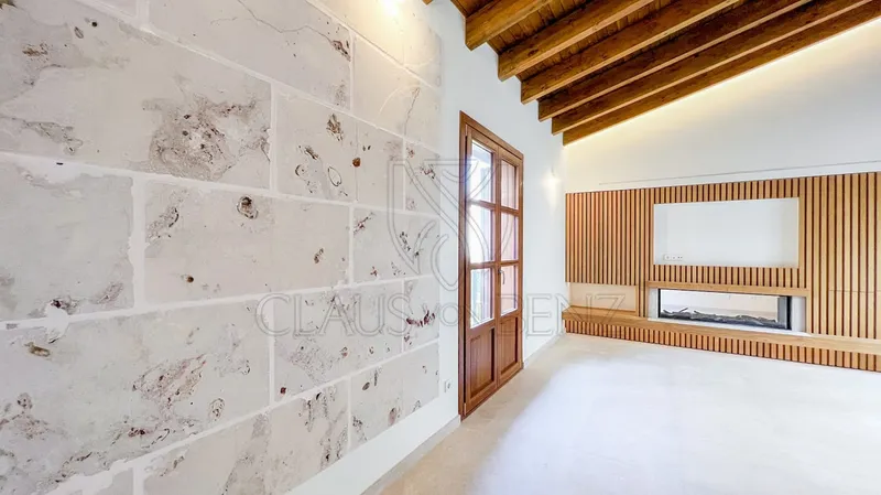 Elegant luxury penthouse in the best central old town location in Palma de Mallorca — photo 12