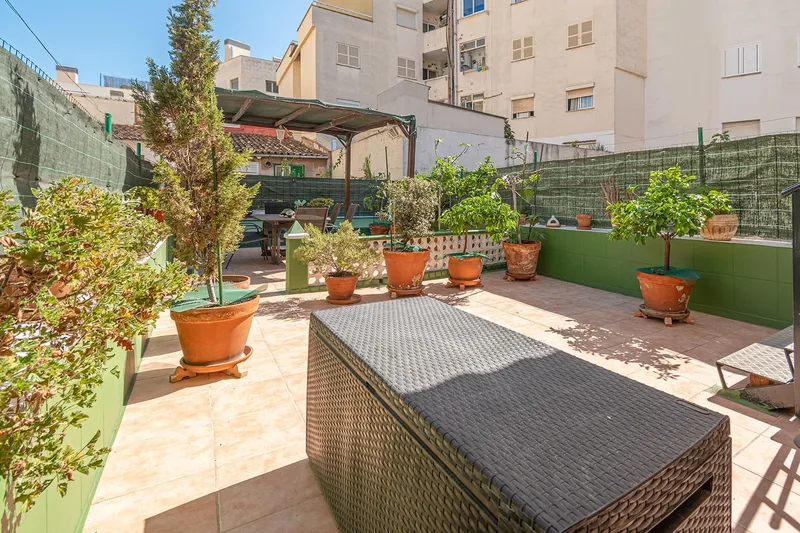 Four-storey detached house with garage and magnificent terrace in Camp d'en Serralta, Palma — photo 3