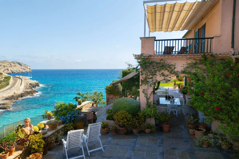 Traditional manor house with large plot on the first sea line with exceptional value potential - Ref. 9898 — photo 11