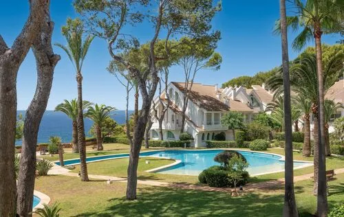 3 Bedrooms in Port Adriano — photo 3