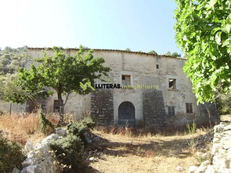 Fantastic estate in the Orient area with incredible panoramic views of the Serra de Tramuntana, located in an elevated and idyllic spot surrounded — photo 4