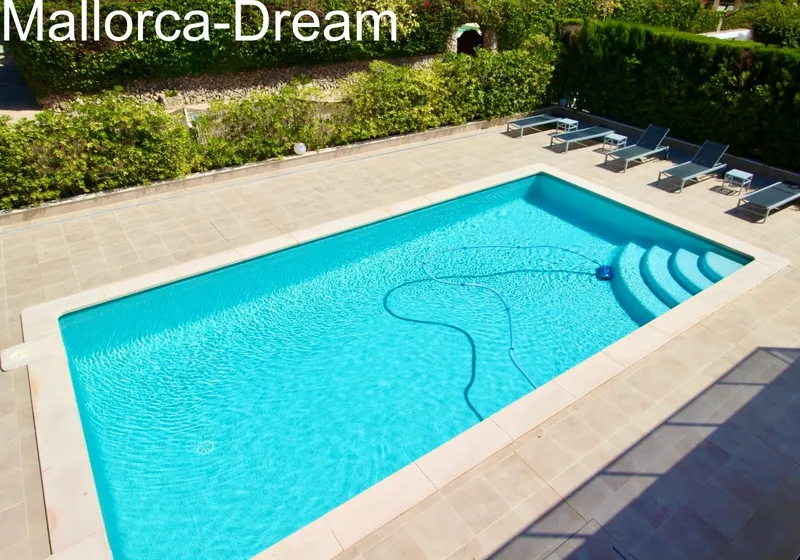 Sa Coma: Dream chalet close to the beach with pool, underground garage, 8 bedrooms and 4 bathrooms — photo 6