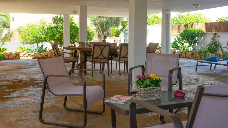 Chalet with tourist license in Santanyí: The perfect fusion between architecture and tranquility — photo 4