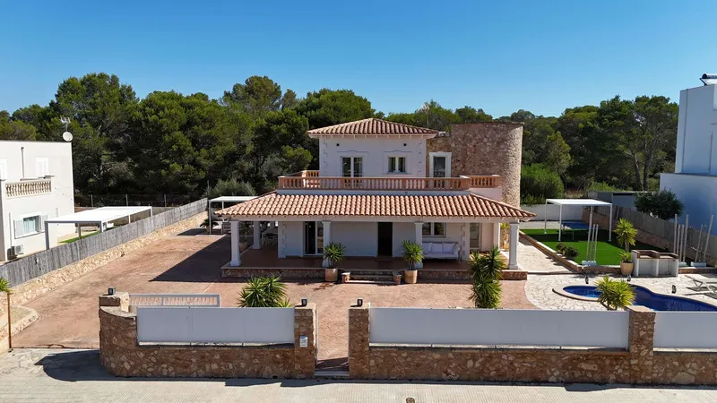 A Place for Special Moments – Chalet with Ocean Views in Cala Pi — photo 4