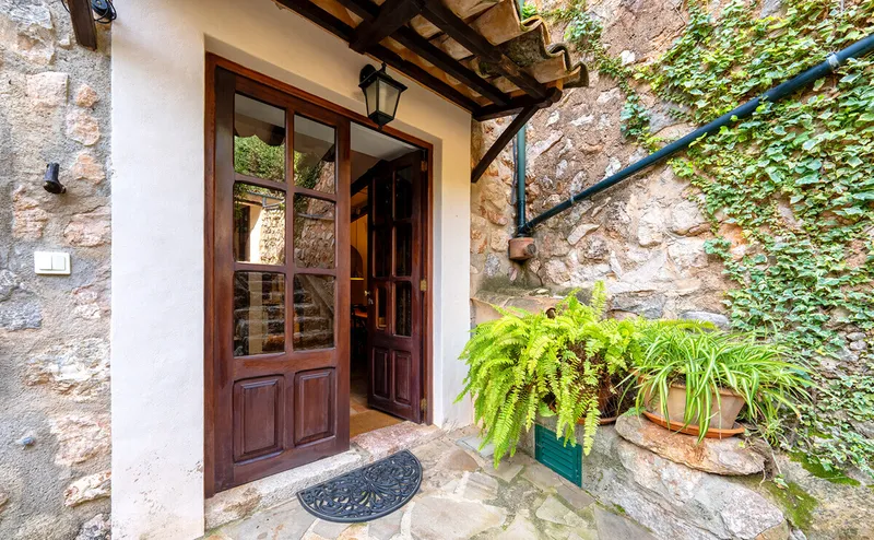 Characterful house with pool and holiday rental li ... — photo 7