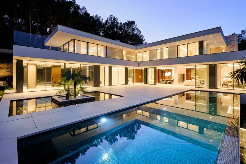 Exclusive: Newly built designer villa in a wonderful natural oasis - Marcel Remus Real Estate — photo 1