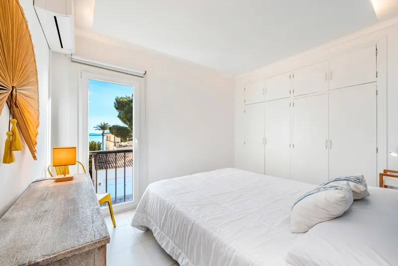 Quiet location apartment for sale in Port de Pollença with private terrace and roof terrace — photo 8