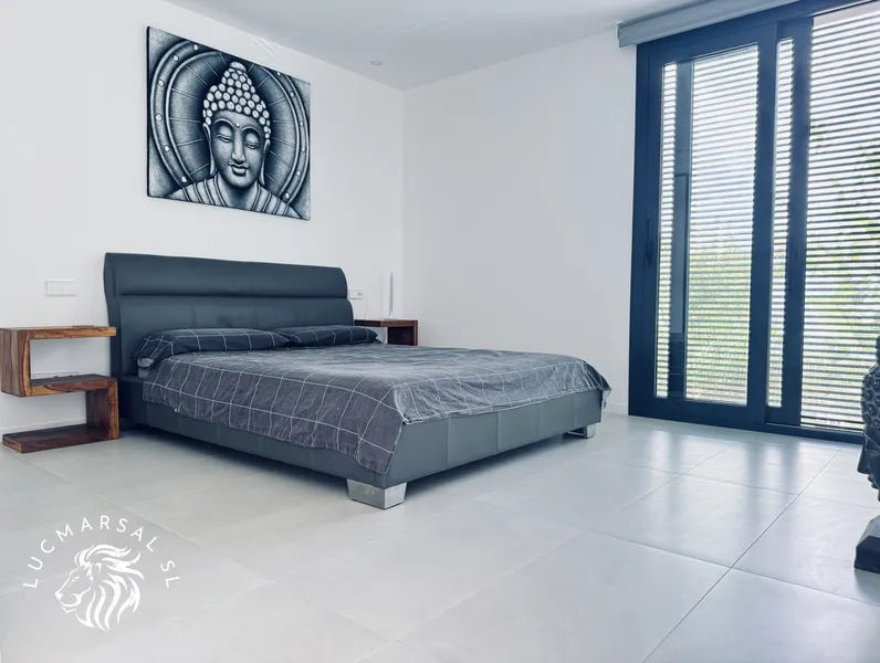 Modern chalet in Puig de Ros — photo 8