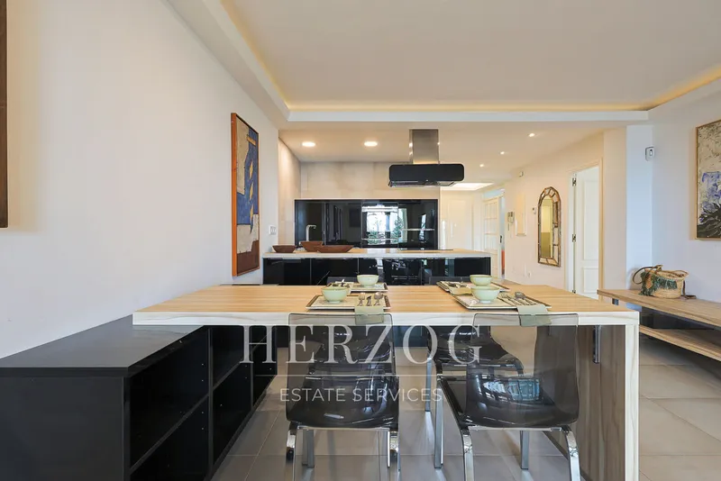 Exclusive apartment on the Paseo Maritimo in Palma de Mallorca — photo 2